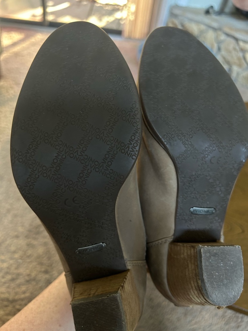 Vionic - Rory Leather Bootie - Picture 5 of 6